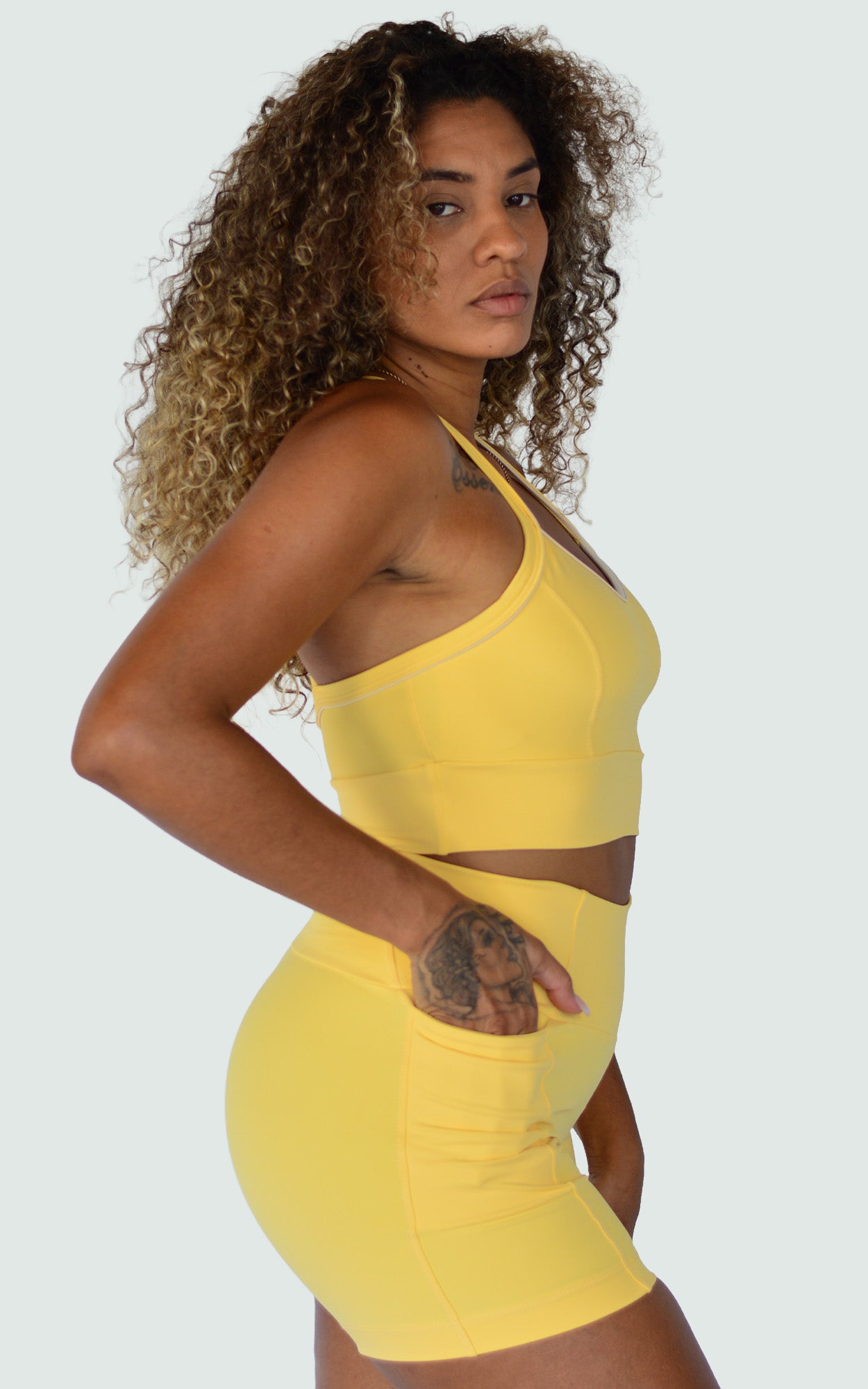 Conjunto Amarelo Manteiga Fitness Action Gear